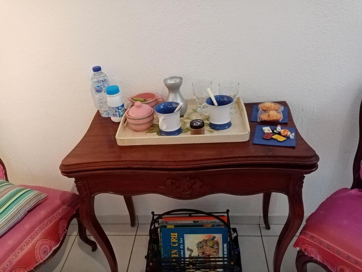 Au Calme Panzió Verneuil d'Avre et d'Iton Kültér fotó